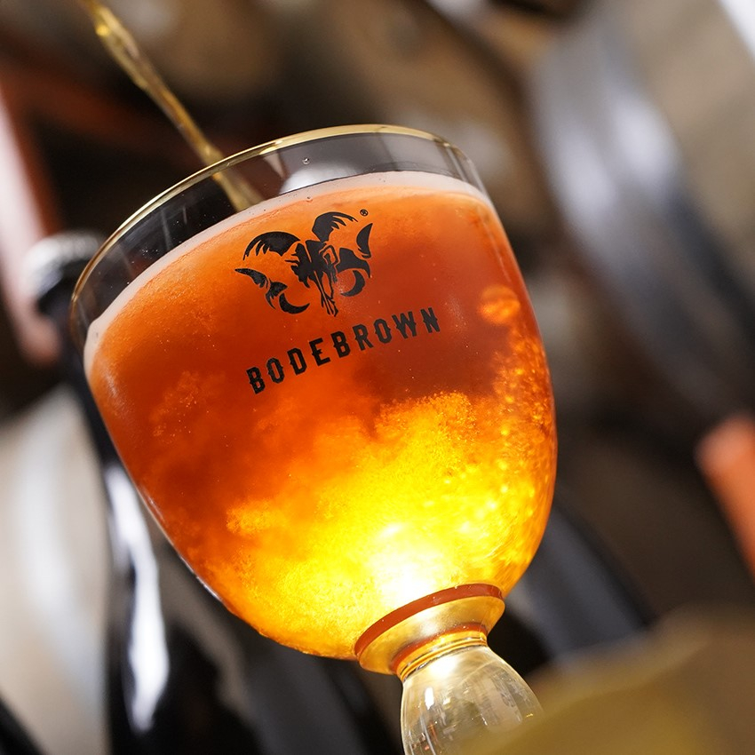 Ta&ccedil;a de Cerveja Bodebrown